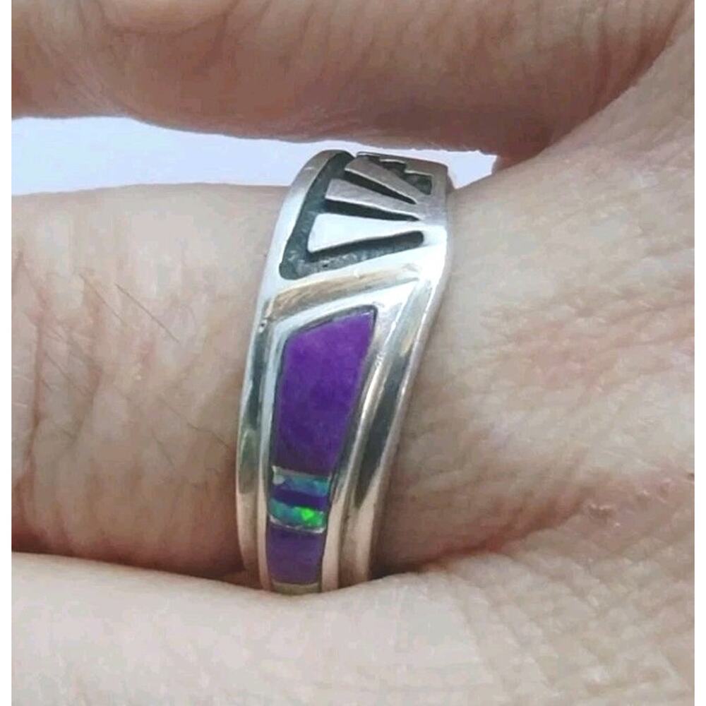 Native American Sterling Silver Opal Suglite Inlay Carved Mountain Band Ring 9